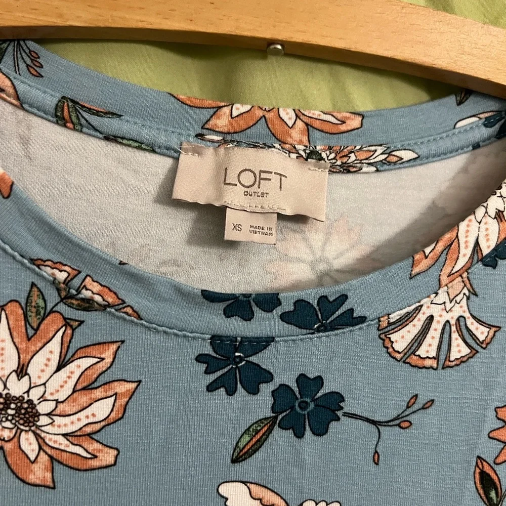 LOFT Floral Sleeveless Blue Dress - Picture 4 of 6